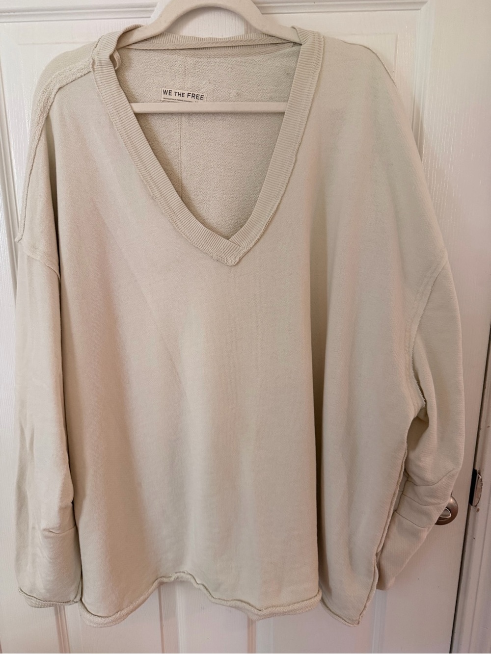 We The Free Cream V-Neck Pullover Sweater S
